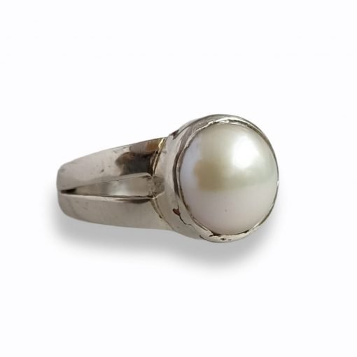 June Gemstone Pearl Ring For Astrological Purpose